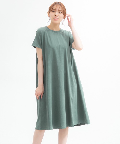 Honeys（ハニーズ）の「ＡラインＴシャツワンピ（ワンピース・レディース・ブラック/ダークグリーン/レッド系その他/スミクロ/ライトベージュ・LL/M/L）」の4枚目の写真