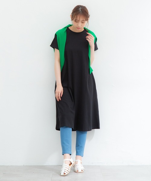 Honeys（ハニーズ）の「ＡラインＴシャツワンピ（ワンピース・レディース・ブラック/ダークグリーン/レッド系その他/スミクロ/ライトベージュ・LL/M/L）」の6枚目の写真