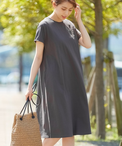 Honeys（ハニーズ）の「ＡラインＴシャツワンピ（ワンピース・レディース・ブラック/ダークグリーン/レッド系その他/スミクロ/ライトベージュ・LL/M/L）」の13枚目の写真