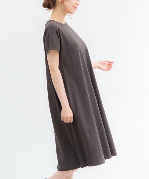 Honeys（ハニーズ）の「ＡラインＴシャツワンピ（ワンピース・レディース・ブラック/ダークグリーン/レッド系その他/スミクロ/ライトベージュ・LL/M/L）」の14枚目の写真