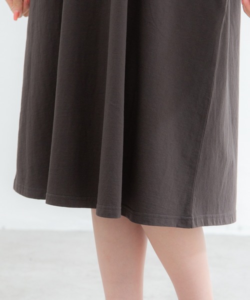 Honeys（ハニーズ）の「ＡラインＴシャツワンピ（ワンピース・レディース・ブラック/ダークグリーン/レッド系その他/スミクロ/ライトベージュ・LL/M/L）」の19枚目の写真