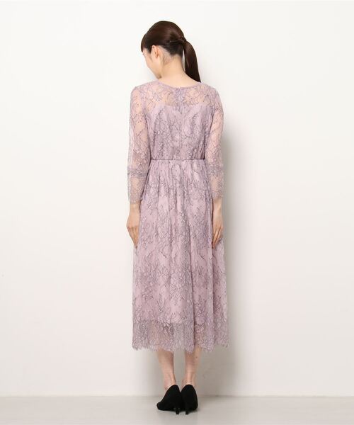 STRAWBERRY-FIELDS（ストロベリーフィールズ）の「スカラレース　結婚式ワンピースドレス（ドレス・レディース・ネイビー/サーモンピンク・2）」の4枚目の写真