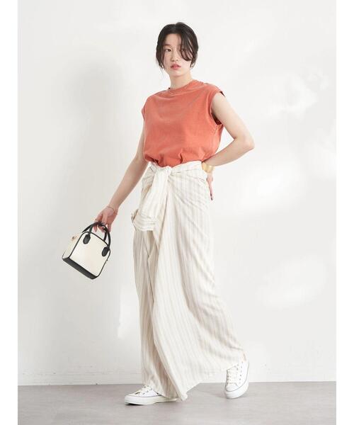 earth music&ecology（アースミュージックアンドエコロジー）の「スクエアキャンバスボストンバッグ（トートバッグ・レディース・ナチュラル・FREE）」の5枚目の写真