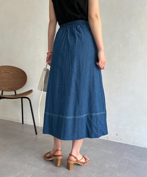 prose verse（プロズヴェール）の「プリーツ切り替えデニムスカート（デニムスカート・レディース・ネイビー/ブルー・MEDIUM）」の6枚目の写真