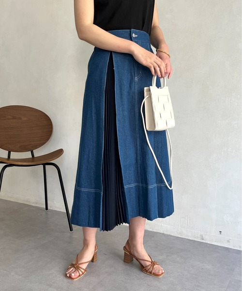 prose verse（プロズヴェール）の「プリーツ切り替えデニムスカート