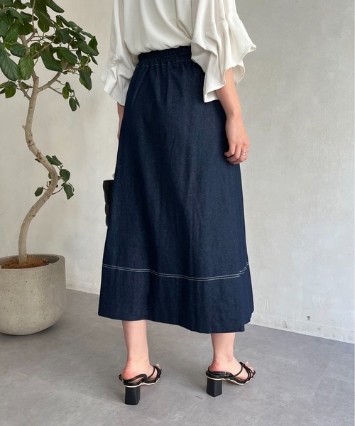 prose verse（プロズヴェール）の「プリーツ切り替えデニムスカート（デニムスカート・レディース・ネイビー/ブルー・MEDIUM）」の14枚目の写真
