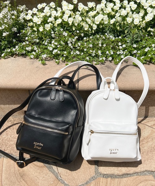 apres jour（アプレジュール）の「フェイクレザーリュック【ZOZOTOWN限定アイテム】（バックパック/リュック・レディース・ブラック/アイボリー/オフホワイト・FREE）」の3枚目の写真