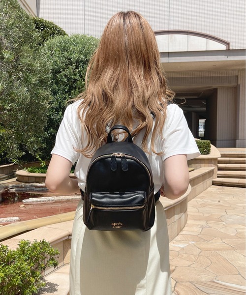 apres jour（アプレジュール）の「フェイクレザーリュック【ZOZOTOWN限定アイテム】（バックパック/リュック・レディース・ブラック/アイボリー/オフホワイト・FREE）」の13枚目の写真