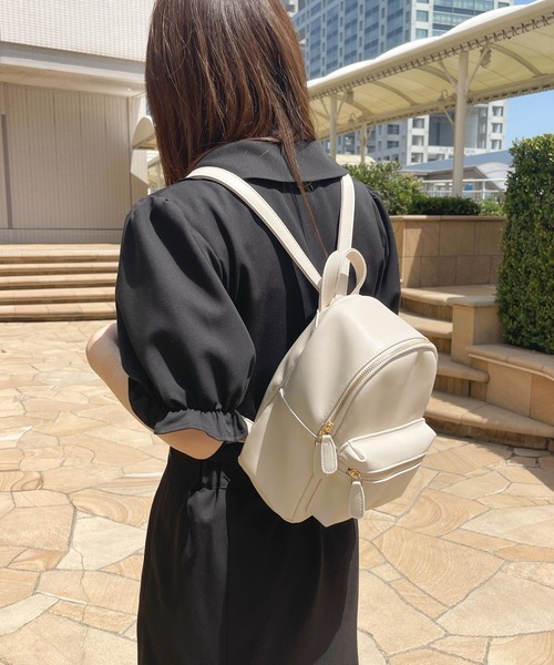 apres jour（アプレジュール）の「フェイクレザーリュック【ZOZOTOWN限定アイテム】（バックパック/リュック・レディース・ブラック/アイボリー/オフホワイト・FREE）」の7枚目の写真