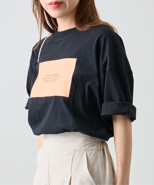 COLONY 2139（コロニートゥーワンスリーナイン）の「20/-OE天竺グラフィックＴ2（Tシャツ/カットソー・レディース・ホワイト系その他2/ホワイト系その他/ホワイト系その他3/ホワイト/ブラック/ブラック系その他3/ブラック系その他2・FREE）」の6枚目の写真