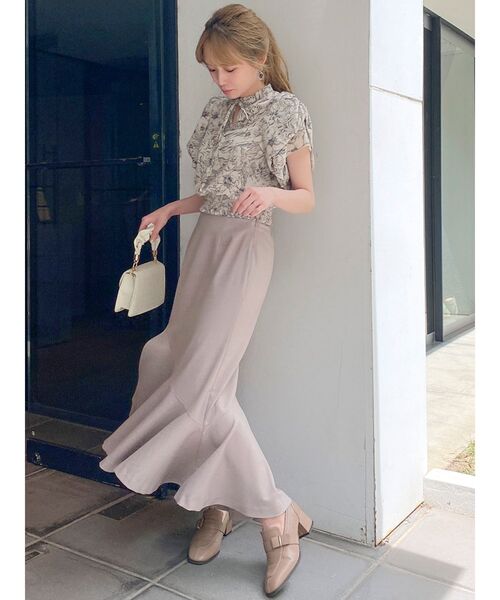 dazzlin（ダズリン）の「イレヘムナローフレアスカート（スカート・レディース・グリーン/ブラウン/ベージュ/その他1・SMALL/MEDIUM/LARGE）」の5枚目の写真