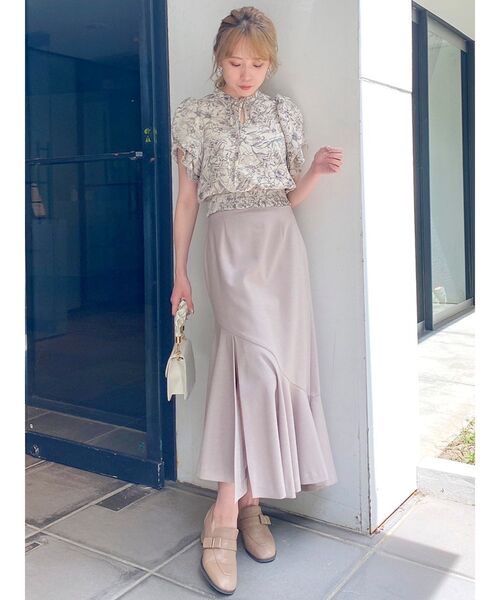 dazzlin（ダズリン）の「イレヘムナローフレアスカート（スカート・レディース・グリーン/ブラウン/ベージュ/その他1・SMALL/MEDIUM/LARGE）」の6枚目の写真