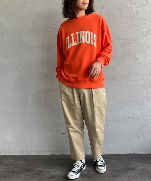 UNIVERSAL OVERALL（ユニバーサルオーバーオール）の「【men's FUDGE1月号掲載】[UNIVERSAL OVERALL/ユニバーサルオーバーオール] 別注 カレッジロゴスウェット（スウェット・レディース・ブラック/グレー/オレンジ・S/M/L）」の21枚目の写真