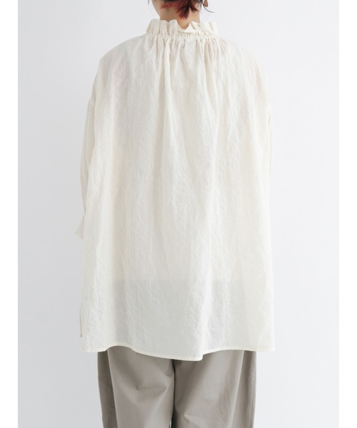 Samansa Mos2(サマンサ モスモス)の「フリル襟ブラウス(シャツ/ブラウス・レディース・ブラック/オフホワイト/マスタード・フリ-)」の16枚目の写真