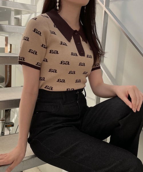ANDGEEBEE(アンジービー)の「モノグラムポロニット(ニット/セーター・レディース・ベージュ/ブラウン・MEDIUM)」の18枚目の写真