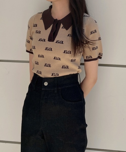 ANDGEEBEE(アンジービー)の「モノグラムポロニット(ニット/セーター・レディース・ベージュ/ブラウン・MEDIUM)」の10枚目の写真