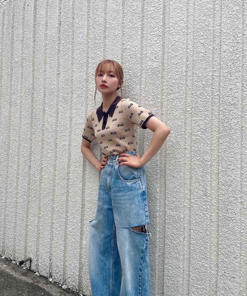 ANDGEEBEE(アンジービー)の「モノグラムポロニット(ニット/セーター・レディース・ベージュ/ブラウン・MEDIUM)」の3枚目の写真