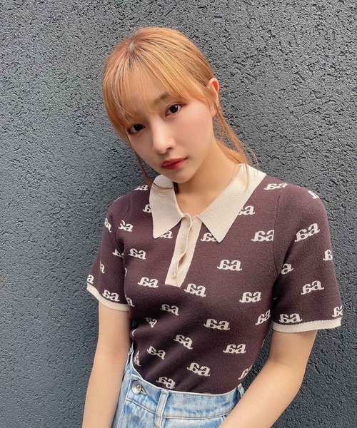 ANDGEEBEE(アンジービー)の「モノグラムポロニット(ニット/セーター・レディース・ベージュ/ブラウン・MEDIUM)」の14枚目の写真