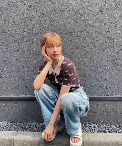 ANDGEEBEE(アンジービー)の「モノグラムポロニット(ニット/セーター・レディース・ベージュ/ブラウン・MEDIUM)」の22枚目の写真