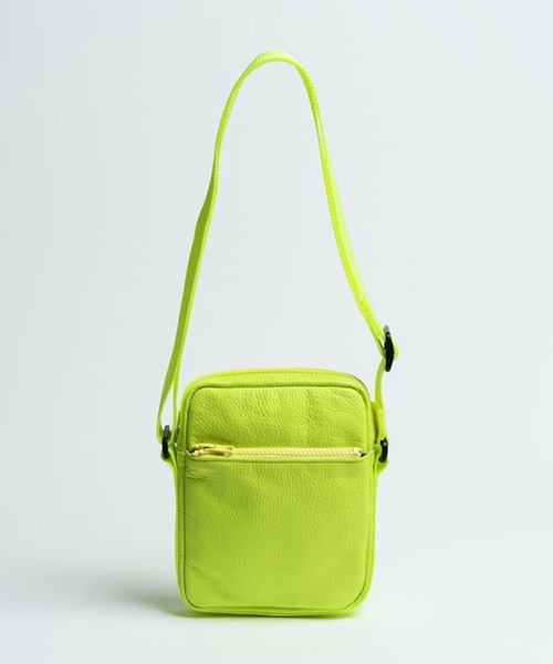 TASINAMI（タシナミ）の「TASINAMI 蛍光レザー ポーチショルダーバッグ