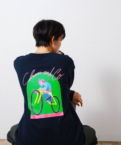 CHARI&CO(チャリアンドコー)の「CHARI&CO × HIKARU ICHIJO / KEIRIN CREWNECK SWEATS(スウェット・メンズ・ネイビー・SMALL/MEDIUM/LARGE/X-LARGE)」の4枚目の写真