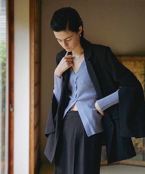 EMMA LIMBER(エマリンバー)の「Double Breasted Jacket(ダブルブレストジャケット)(テーラードジャケット・レディース・ブラック/アイボリー・S/M)」の12枚目の写真