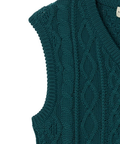 FORSOMEONE（フォーサムワン）の「FORSOMEONE ARAN KNIT VEST（ベスト・メンズ・イエロー/ダークグリーン・48）」の6枚目の写真