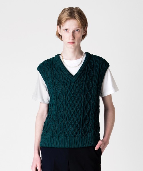 FORSOMEONE（フォーサムワン）の「FORSOMEONE ARAN KNIT VEST（ベスト・メンズ・イエロー/ダークグリーン・48）」の17枚目の写真
