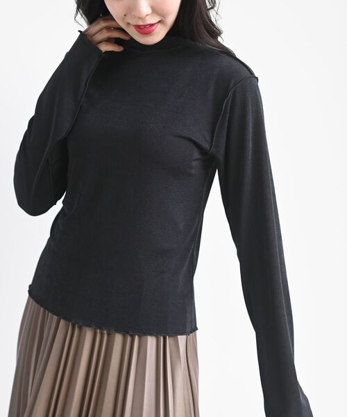 rps（アールピーエス）の「メロータートルカットソー（Tシャツ/カットソー・レディース・ブラック/グレー/アイボリー/グレイッシュブルー/ベージュ/ラベンダー/グリーン/ブルー/イエロー/オフホワイト・フリー）」の4枚目の写真