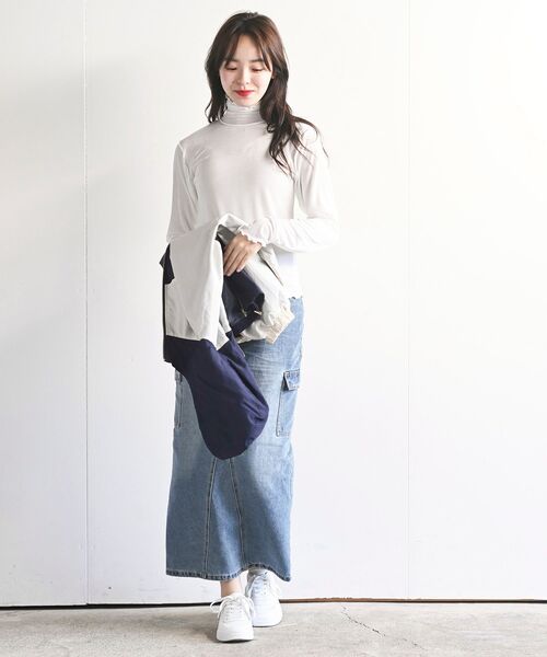 rps（アールピーエス）の「メロータートルカットソー（Tシャツ/カットソー・レディース・ブラック/グレー/アイボリー/グレイッシュブルー/ベージュ/ラベンダー/グリーン/ブルー/イエロー/オフホワイト・フリー）」の11枚目の写真