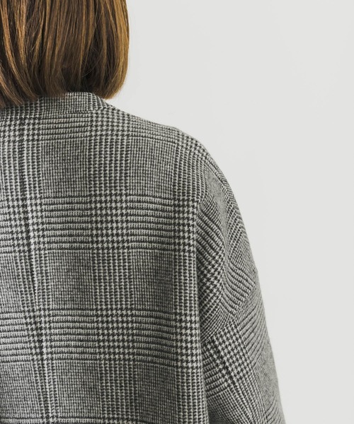 URBAN RESEARCH（アーバンリサーチ）の「ノーカラーリバーロングコート（その他アウター・レディース・ブラウン/グレー・36/38）」の19枚目の写真