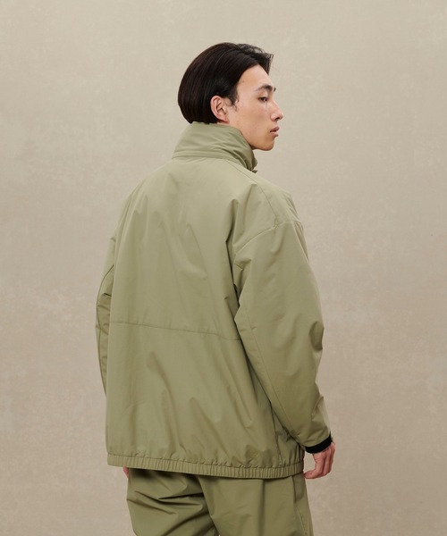 バーバリー ブルゾン　カーキ　Ｍ NEW BALANCE（ニューバランス）の「MET24 Padded Jacket（ブルゾン