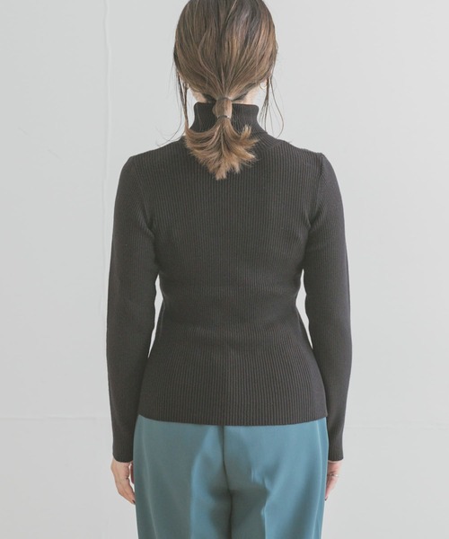 ITEMS URBANRESEARCH(アイテムズ アーバンリサーチ)の「モチモチタートルネックニット(ニット/セーター・レディース・ブラック/グレー/レッド/アイボリー・FREE)」の19枚目の写真