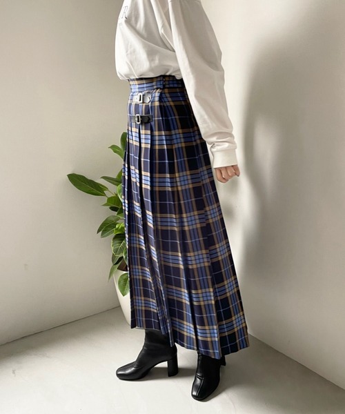 LOWRYS FARM(ローリーズファーム)の「チェックキルトスカート 170837(スカート・レディース・ホワイト/ネイビー/ブラウン・FREE)」の6枚目の写真