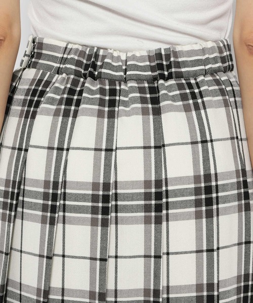LOWRYS FARM(ローリーズファーム)の「チェックキルトスカート 170837(スカート・レディース・ホワイト/ネイビー/ブラウン・FREE)」の10枚目の写真