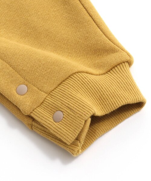 Ampersand(アンパサンド)の「フィッシングベアカバーオール(ロンパース・キッズ・マスタード/オレンジ・60/70/80)」の10枚目の写真