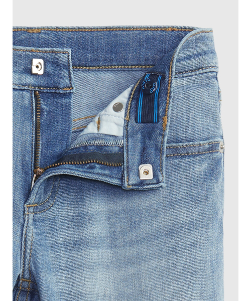 GAP（ギャップ）の「ウォッシュウェル スキニーデニム (キッズ)（デニムパンツ・キッズ・ライトインディゴブルー・6/8/10/12/14/16/18）」の2枚目の写真