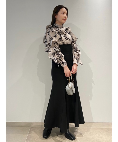SNIDEL（スナイデル）の「【WEB限定サイズあり】ヘムフレアマーメイドスカート（スカート・レディース・その他/ブラック/ブルー・00/1/2/0）」の4枚目の写真