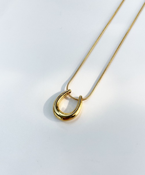 CEMONEMO（セモネモ）の「【金属アレルギー対応】 ホースシュー スネークチェーン ネックレス / サージカルステンレス316L（ネックレス・レディース・シルバー/ゴールド・FREE）」の20枚目の写真