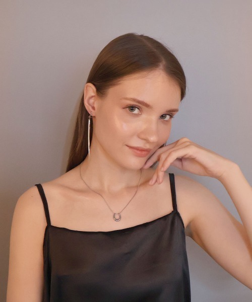 CEMONEMO（セモネモ）の「【金属アレルギー対応】 ホースシュー スネークチェーン ネックレス / サージカルステンレス316L（ネックレス・レディース・シルバー/ゴールド・FREE）」の11枚目の写真