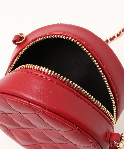 KOBE LETTUCE(コウベレタス)の「キルティングサークルチェーンバッグ(ショルダーバッグ・レディース・ブラック/アイボリー/レッド/ブラウン・FREE)」の18枚目の写真