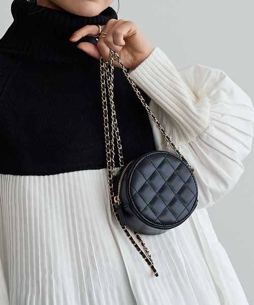 KOBE LETTUCE(コウベレタス)の「キルティングサークルチェーンバッグ(ショルダーバッグ・レディース・ブラック/アイボリー/レッド/ブラウン・FREE)」の3枚目の写真