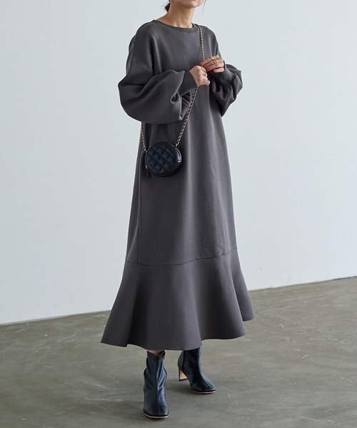 KOBE LETTUCE(コウベレタス)の「キルティングサークルチェーンバッグ(ショルダーバッグ・レディース・ブラック/アイボリー/レッド/ブラウン・FREE)」の5枚目の写真