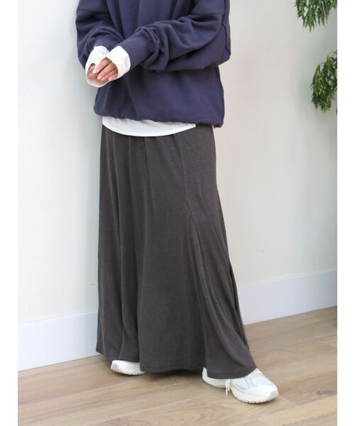 Ungrid（アングリッド）の「リネン混カットフレアマキシスカート（スカート・レディース・ベージュ/オレンジ/チャコールグレー・FREE）」の21枚目の写真