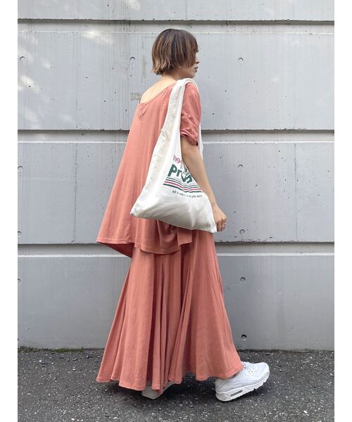 Ungrid（アングリッド）の「リネン混カットフレアマキシスカート（スカート・レディース・ベージュ/オレンジ/チャコールグレー・FREE）」の17枚目の写真