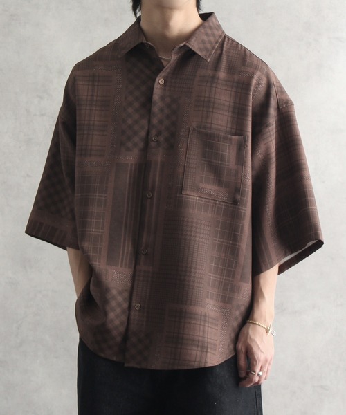 welise(ウェライズ)の「【welise/ウェライズ】リッチドレープスムース 総柄 ハーフスリーブ オーバーサイズシャツ(シャツ/ブラウス・メンズ・ブラウン系その他3/ホワイト系その他/グレー系その他2/ブラック系その他/ブラウン系その他2/ブラック系その他2/ブラック×レッド/ブラウン系その他/グレー系その他/ブラック系その他3/ホワイト系その他2/ブラック×グレー/ブラウン系その他4/ホワイト系その他3/ブラウン系その他5/ブラウン系その他6/ブラック×ブルー/ブラック系その他4・S/M/L)」の13枚目の写真