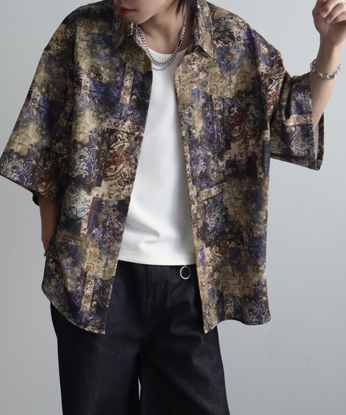 welise（ウェライズ）の「【welise/ウェライズ】リッチドレープスムース 総柄 ハーフスリーブ オーバーサイズシャツ（シャツ/ブラウス・メンズ・ブラウン系その他3/ホワイト系その他/グレー系その他2/ブラック系その他/ブラウン系その他2/ブラック系その他2/ブラック×レッド/ブラウン系その他/グレー系その他/ブラック系その他3/ホワイト系その他2/ブラック×グレー/ブラウン系その他4/ホワイト系その他3/ブラウン系その他5/ブラウン系その他6/ブラック×ブルー/ブラック系その他4/ブラックミックス/ダークベージュ/ブラウン系その他7・S/M/L）」の21枚目の写真