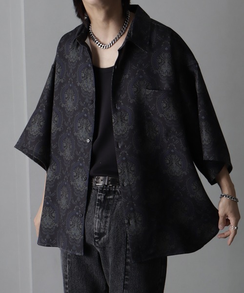 welise(ウェライズ)の「【welise/ウェライズ】リッチドレープスムース 総柄 ハーフスリーブ オーバーサイズシャツ(シャツ/ブラウス・メンズ・ブラウン系その他3/ホワイト系その他/グレー系その他2/ブラック系その他/ブラウン系その他2/ブラック系その他2/ブラック×レッド/ブラウン系その他/グレー系その他/ブラック系その他3/ホワイト系その他2/ブラック×グレー/ブラウン系その他4/ホワイト系その他3/ブラウン系その他5/ブラウン系その他6/ブラック×ブルー/ブラック系その他4・S/M/L)」の8枚目の写真