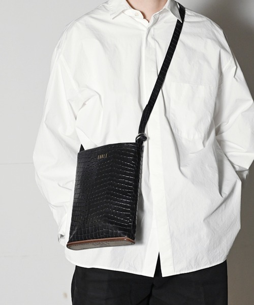 EARLE（アール）の「EARLE アール / Shoe sole bag シューソールキップレザーショルダーバッグ / ER3511（ショルダーバッグ・レディース・ブラック・FREE）」の18枚目の写真