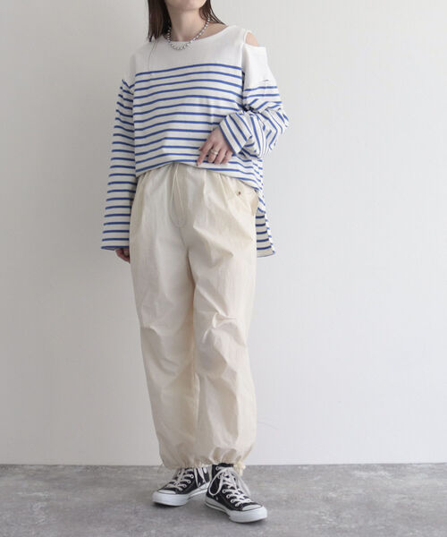 fredy emue（フレディエミュ）の「パラシュートパンツ（その他パンツ・レディース・アイボリー/カーキ・38）」の6枚目の写真